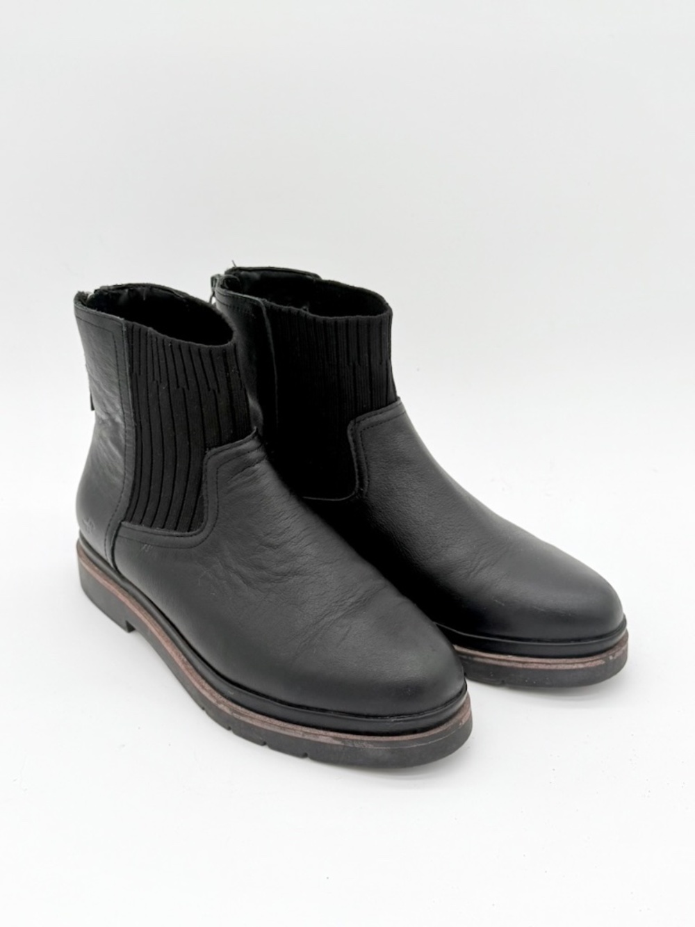 Hush Puppies Vola Women Size 7M Black Leather Chelsea Ankle Boots Back Zip